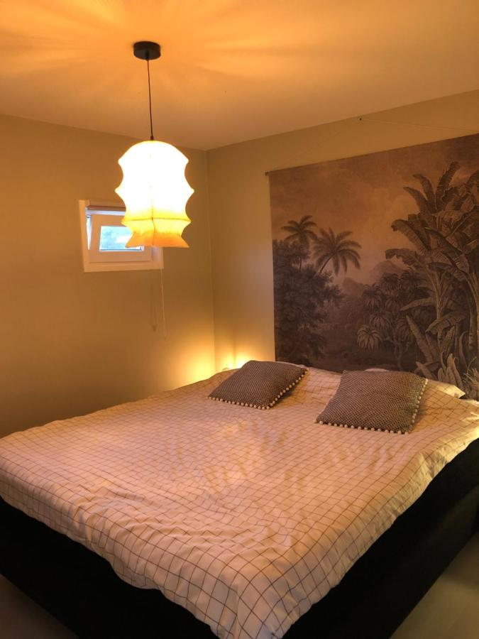 B&B Snurk Stiens, Fijn Verblijf Aan Open Vaarwater 외부 사진