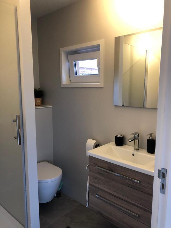 B&B Snurk Stiens, Fijn Verblijf Aan Open Vaarwater 외부 사진