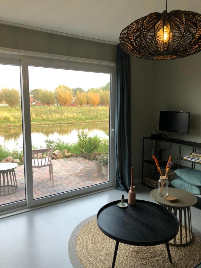 B&B Snurk Stiens, Fijn Verblijf Aan Open Vaarwater 외부 사진