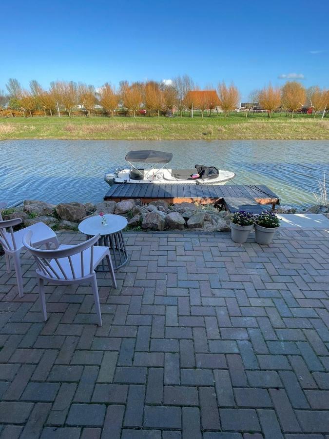 B&B Snurk Stiens, Fijn Verblijf Aan Open Vaarwater 외부 사진